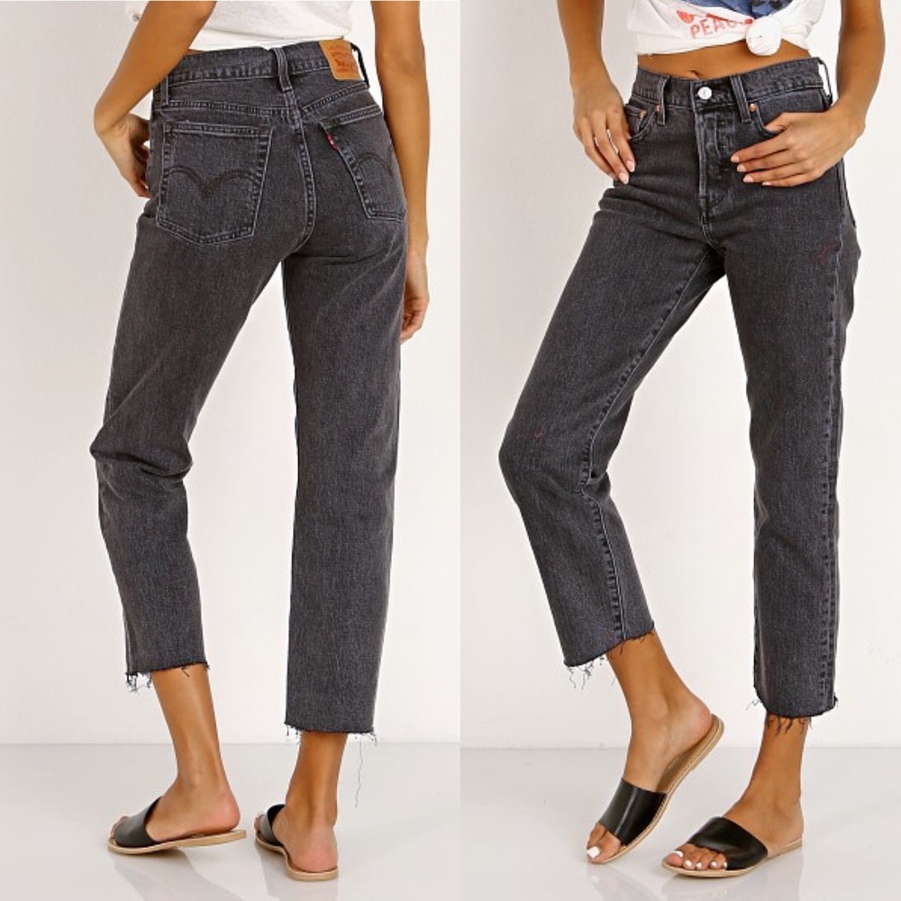 LEVI’s Wedgie Straight Denim Jeans
Faded Black 24